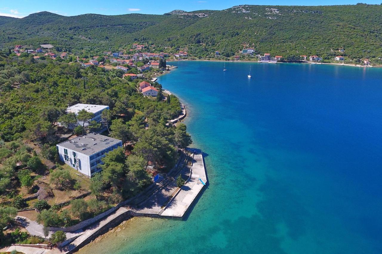 Hotel Luka Luka  Buitenkant foto