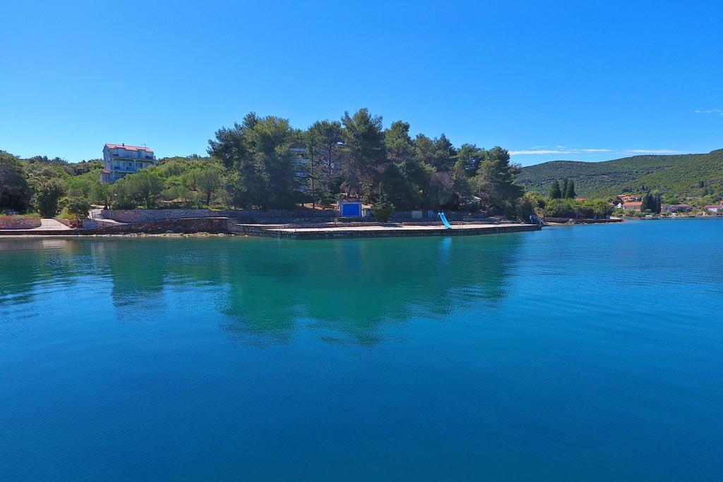 Hotel Luka Luka  Buitenkant foto